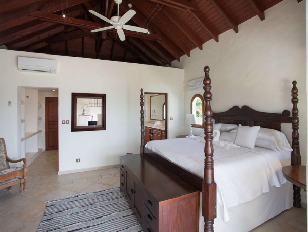 Bay Beachfront Luxury Six Bedroom Home in Saint Martin